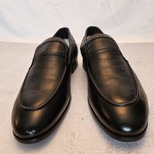 NIB Size 11 Men’s Premium Leather Black Loafers w/ Subtle Croc Textured Accent